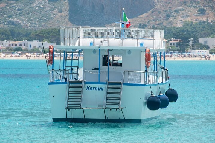 Escursione in Barca in Sicilia San Vito Lo Capo Karman